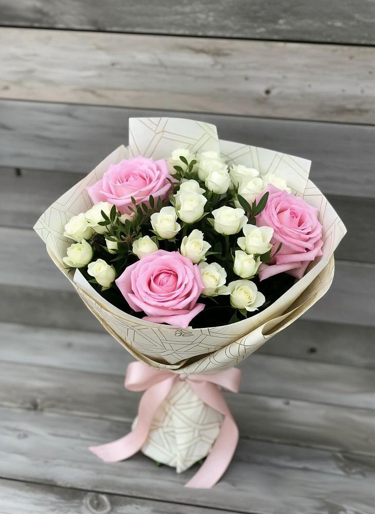 Букет цветов из: Розы в Дубовицах
