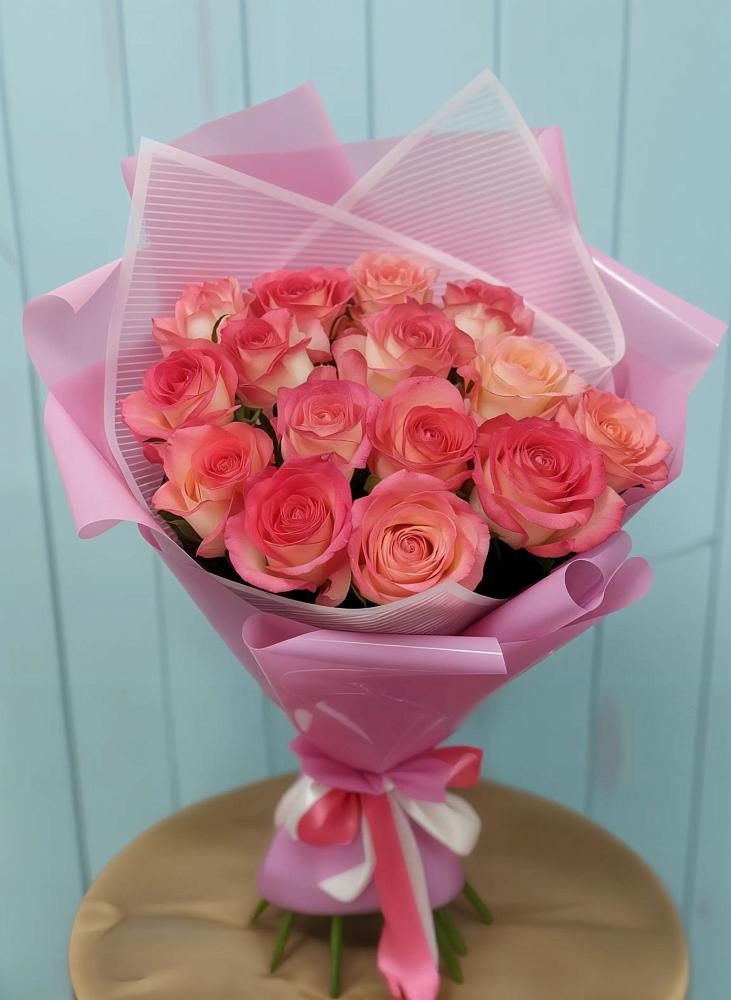 Букет 15 Розовых роз Равель в Дубовицах