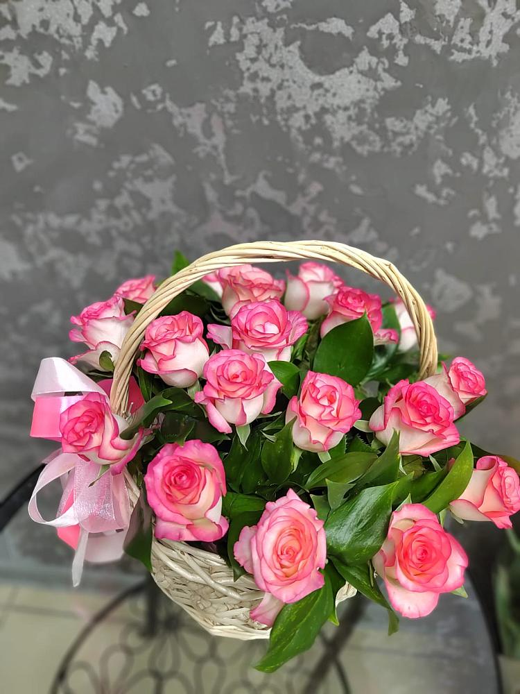 Цветочная композиция из Розы в корзине в Дубовицах