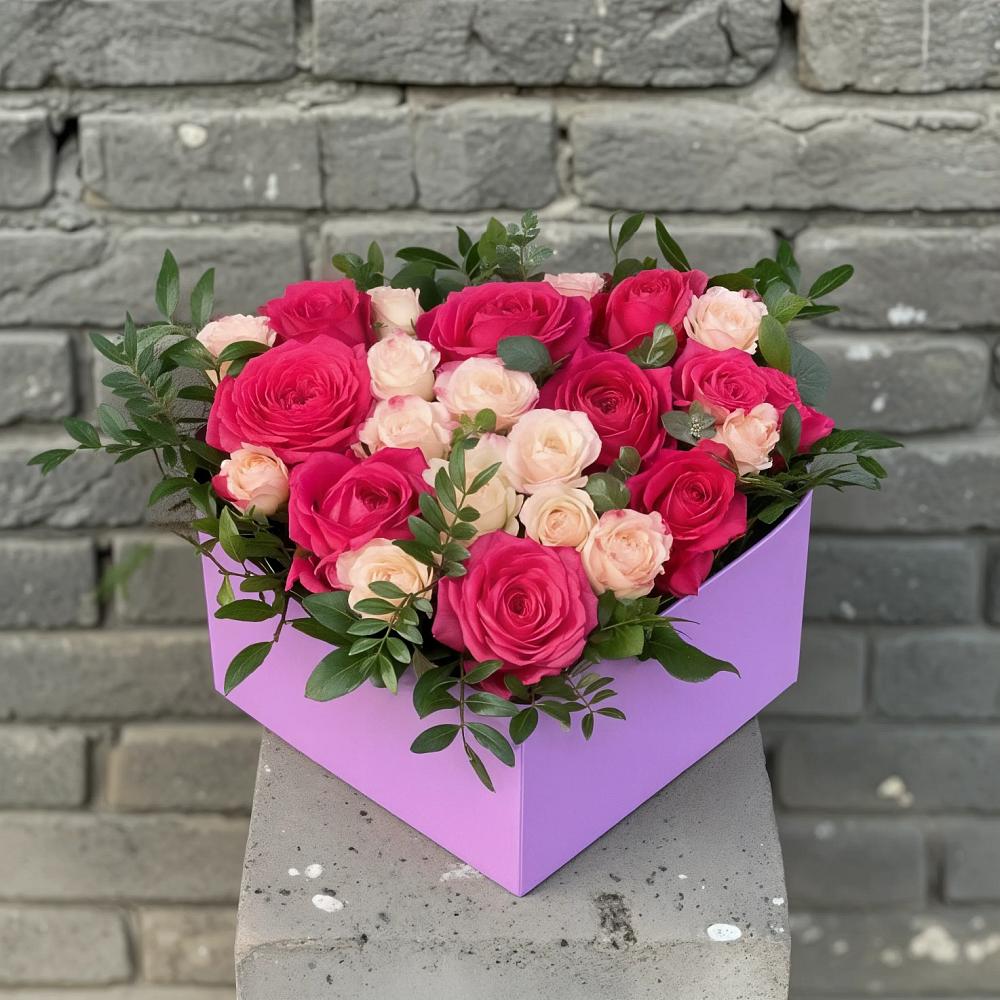 Цветочная композиция из Розы в коробке в Дубовицах
