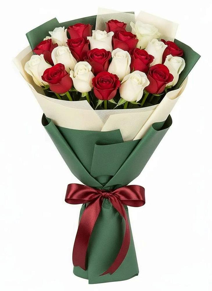 Букет Микс из красных и белых роз в Дубовицах