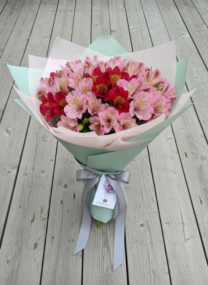 Букет цветов из: Альстромерии в Дубовицах