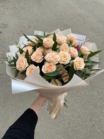 Букет Кремовые розы Латте в Дубовицах