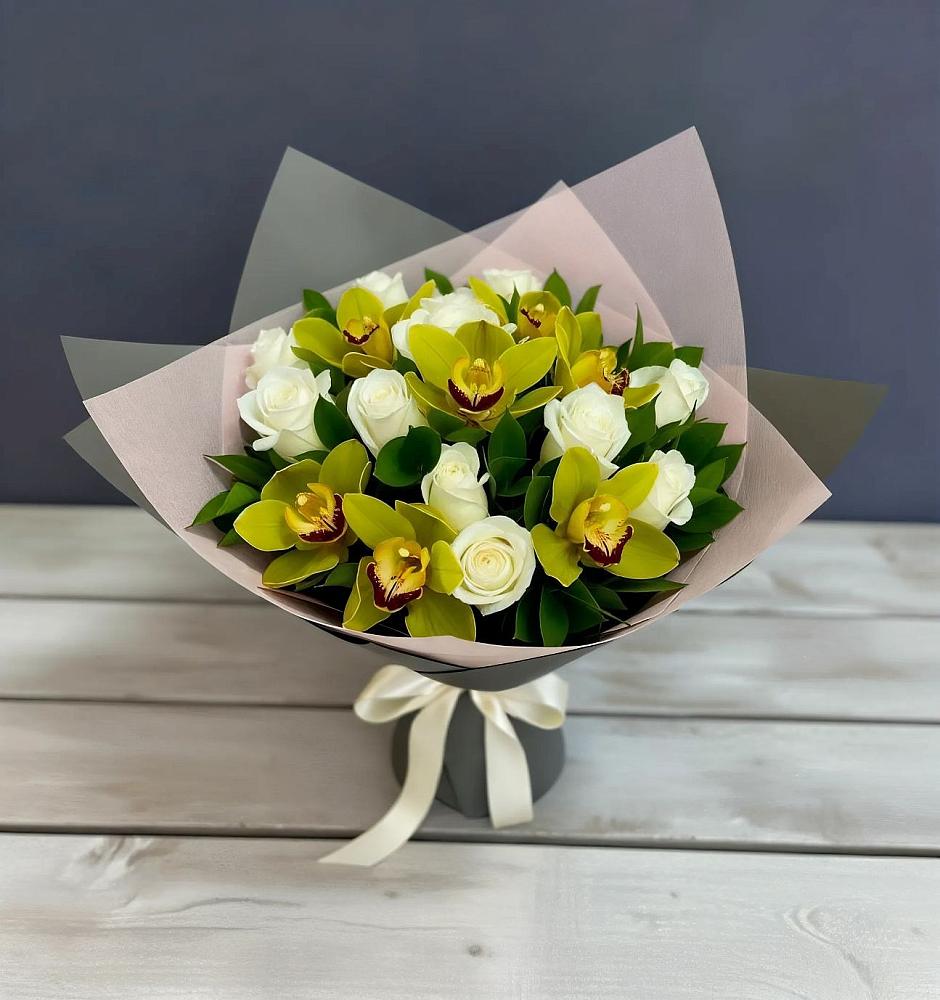 Букет цветов из: Орхидеи и Розы в Дубовицах