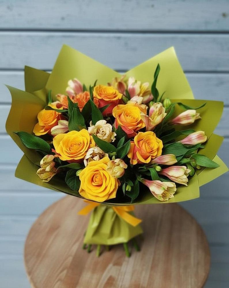 Букет цветов из: Альстромерии и Розы в Дубовицах