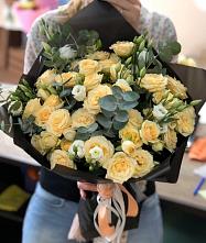 Букет цветов из:  Розы и Лизиантусы #REPLACE_PRED# Дубовицах